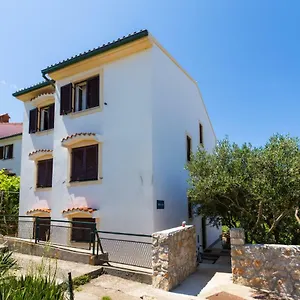 https://adelia.primorje-gorskikotar.com